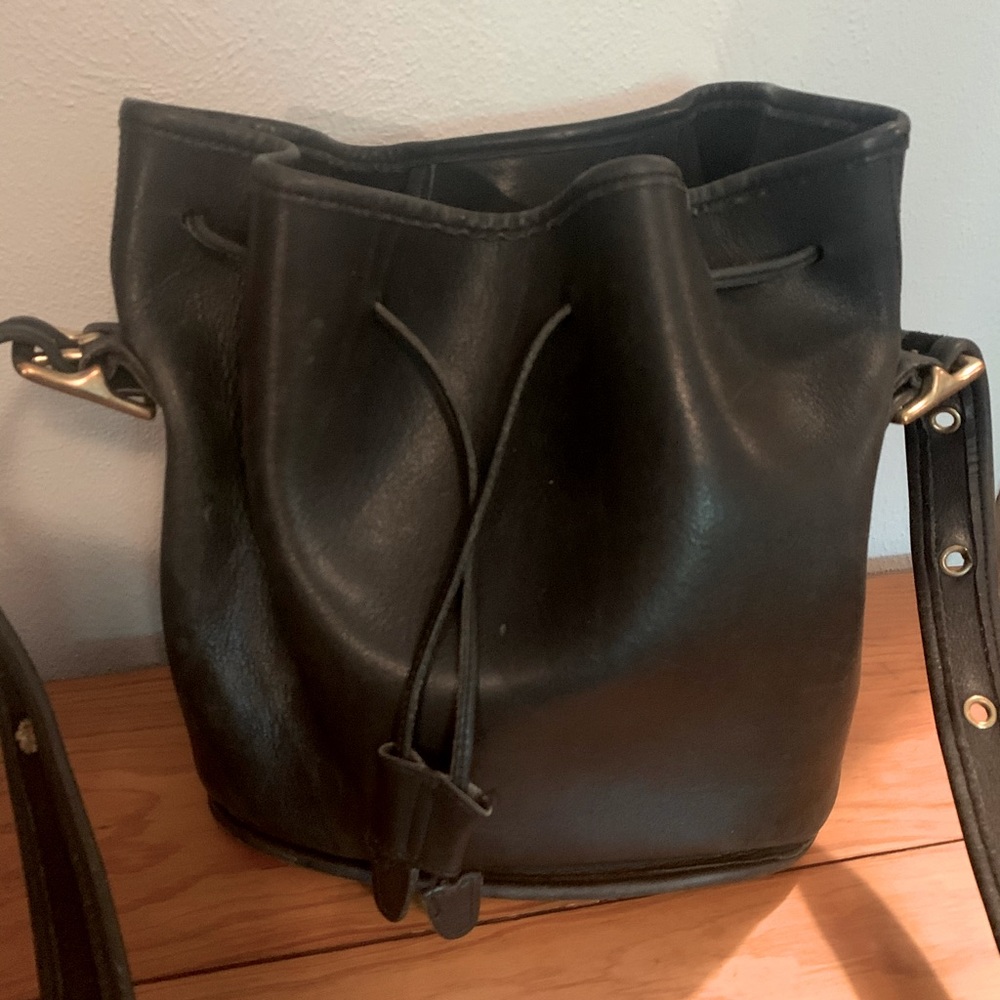 Vintage Coach leather bucket bag